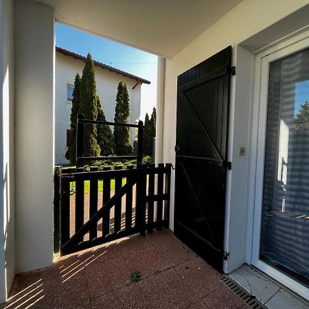 Bel Appartement T3 Avec Jardin, Piscine Et Parking, Proche Plage A Hendaye - Fr-1-239-739 Eksteriør bilde