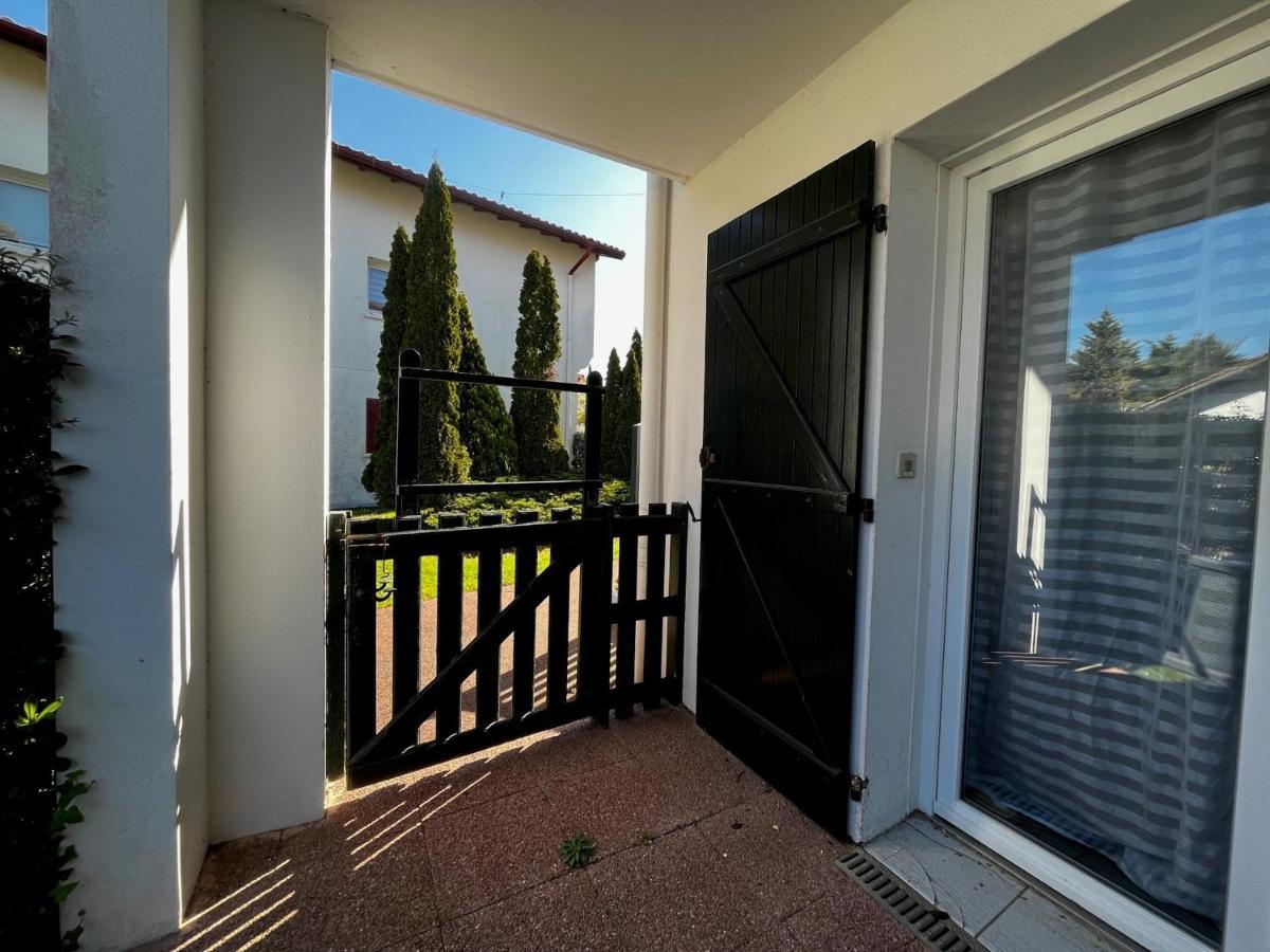 Bel Appartement T3 Avec Jardin, Piscine Et Parking, Proche Plage A Hendaye - Fr-1-239-739 Eksteriør bilde